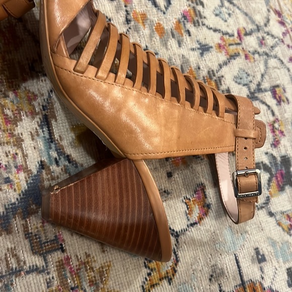Vince Camuto Eliana Bootie in Tan Size 10 - Picture 7 of 7